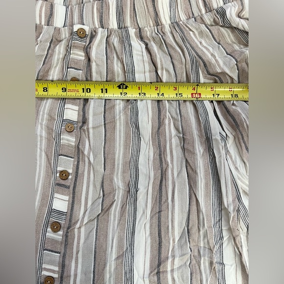 A.Byer off shoulder top - Picture 5 of 6